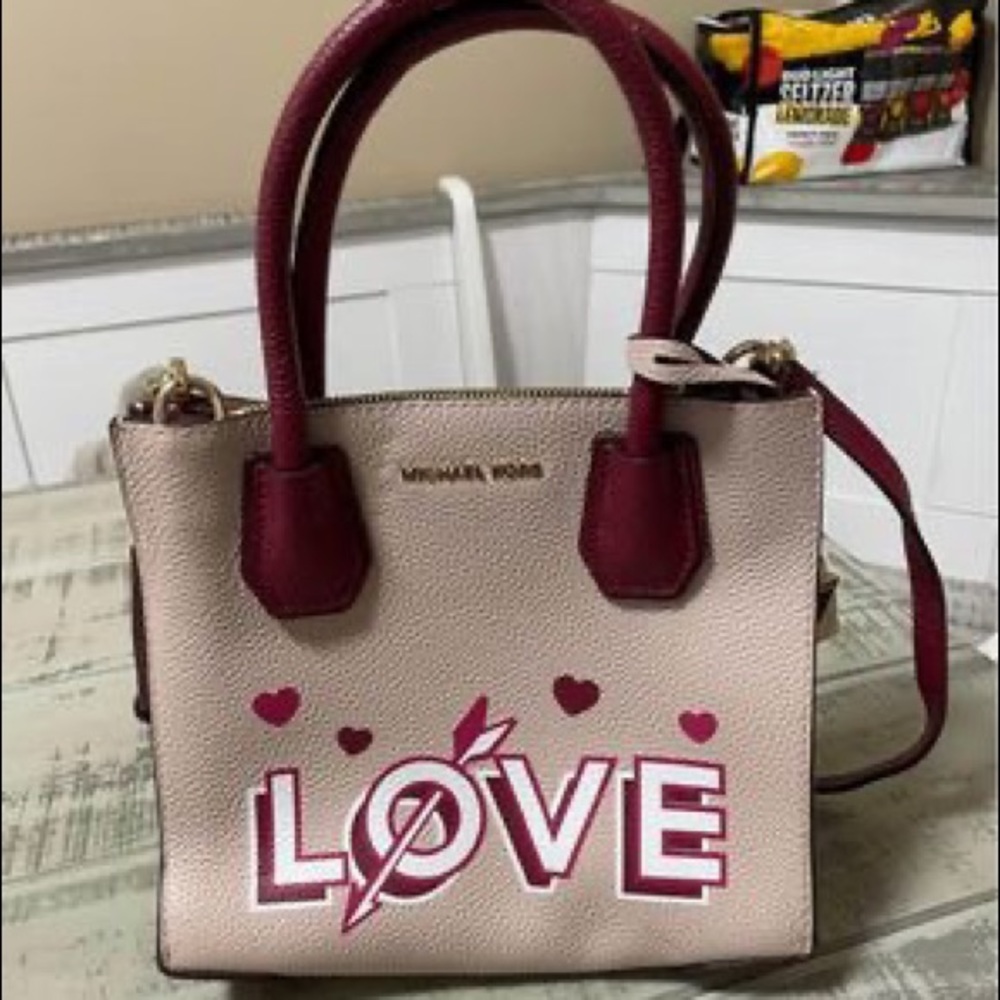 Michael Kors LOVE crossbody